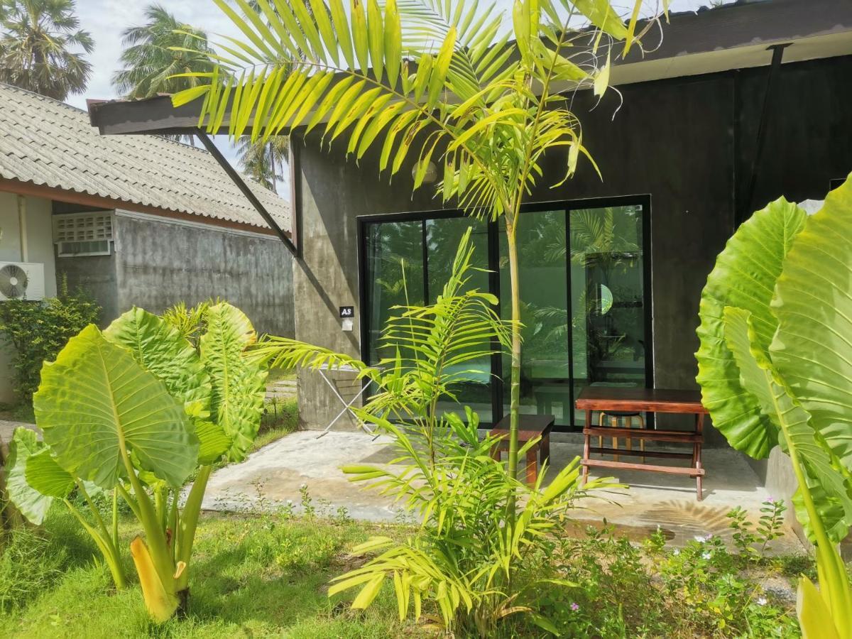 Отель Natai House Экстерьер фото